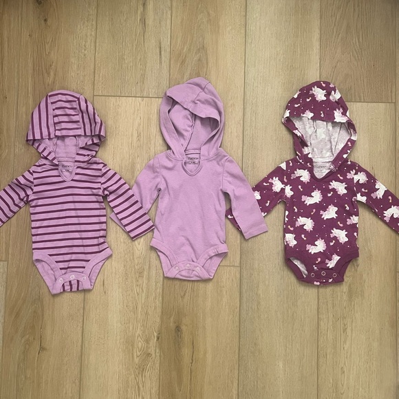 0-6M Hanes Purple and Pink Baby Bodysuit Trio - Picture 1 of 5